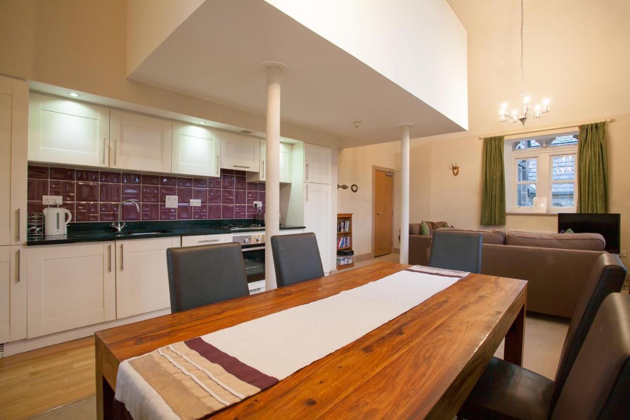 Old School With A View Apartment